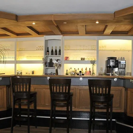Vroenhof Hotel 2*