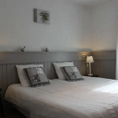 Vroenhof Hotel 2*